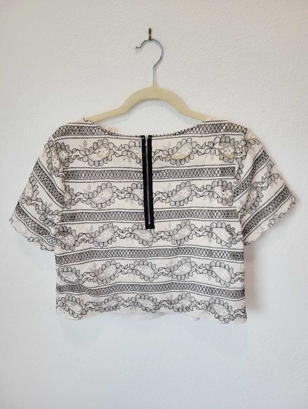 Relished Open Knit Lace Crop Blouse Womens XL White Black Monochrome Top - Picture 6 of 8